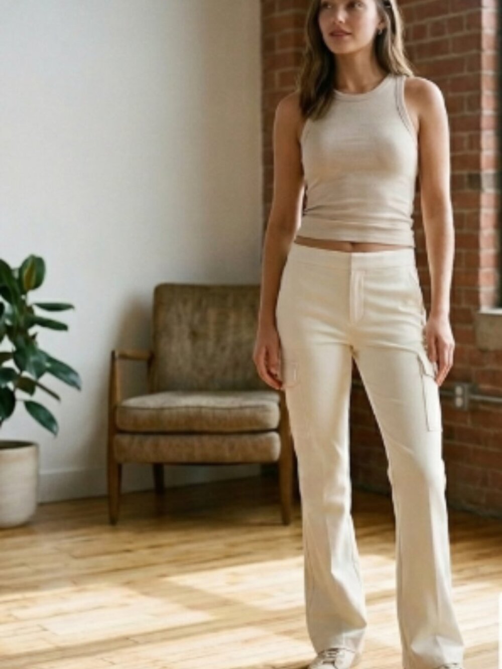 Banana Republic Off White Cream Stretch Flare Cargo Pants Low Mid Rise Size 33W